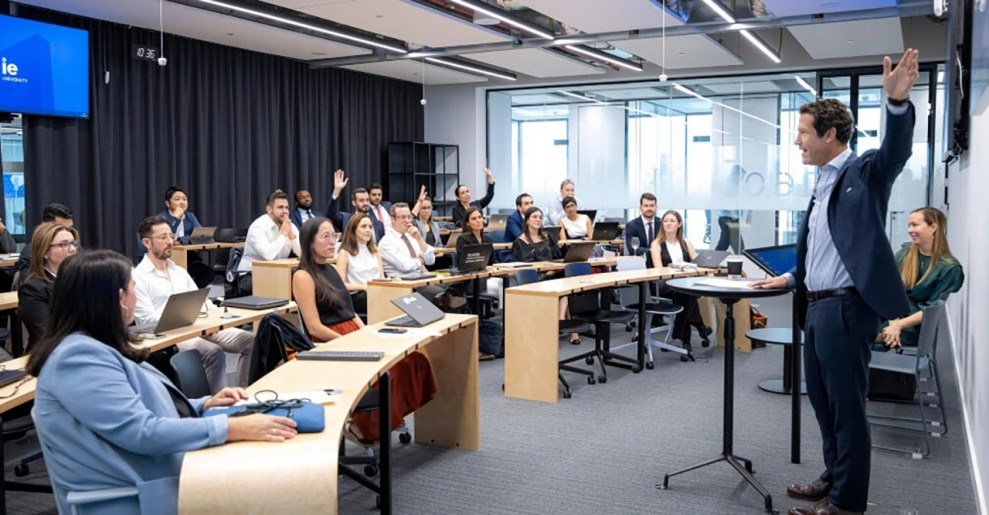 2023 04 06 FCEI IEBUSINESS