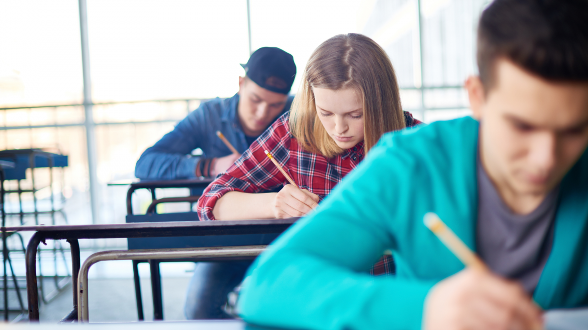 Uni examen