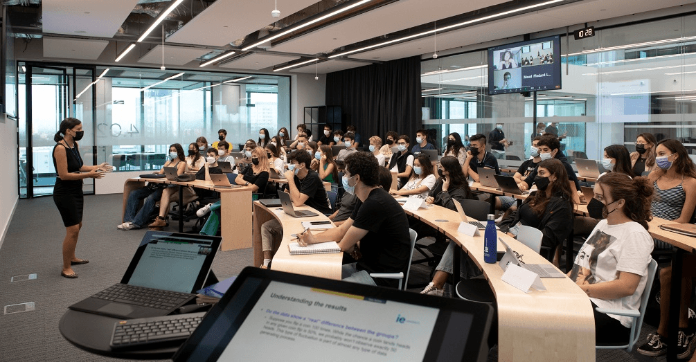 Ie business school mejor escuela negocios europa en emprendimiento raking 2021 bloomberg businessweek